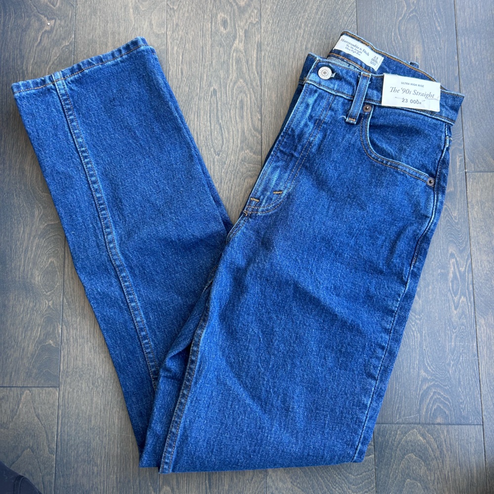 Abercrombie & Fitch Women’s Jeans The ‘90s Straight Ultra High Rise